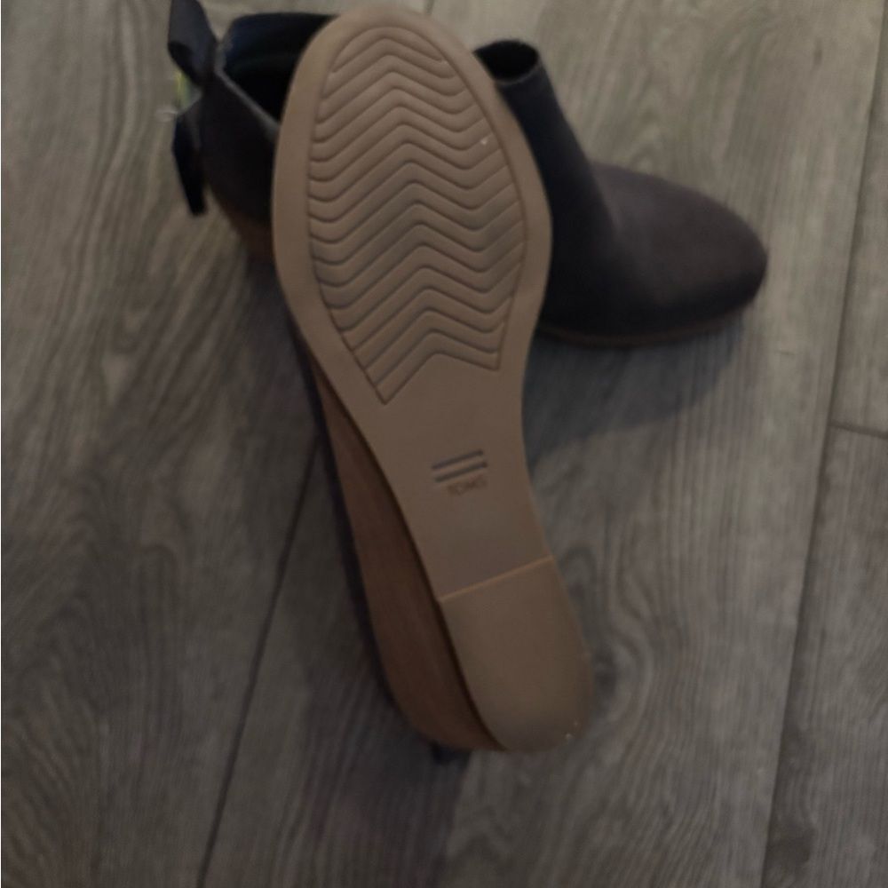 Tom’s Women's Ankle Boots - Picture 4 of 6